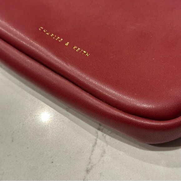 Charles & Keith Burgundy Tablet Case - Picture 2 of 8